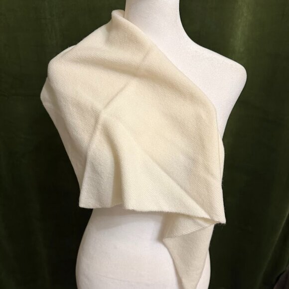 Ivory 100% Wool Shawl Wrap Scarf Soft - Picture 3 of 5